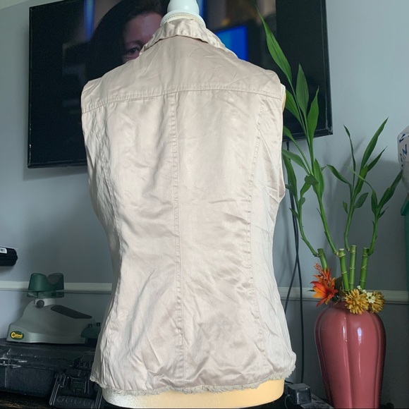 CABI REVERSIBLE CREAM SATEEN/FUZZY ZIP UP VEST SIZE M - Picture 6 of 11